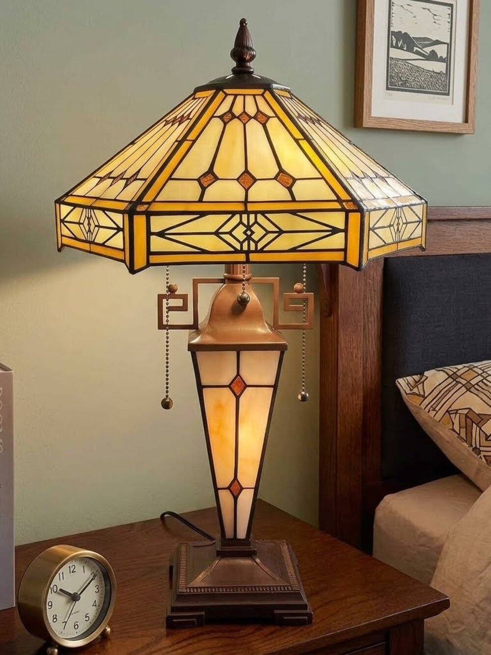 Tiffany Style Lamp Cream Hexagon Stained Glass Table Lamp 3-Light